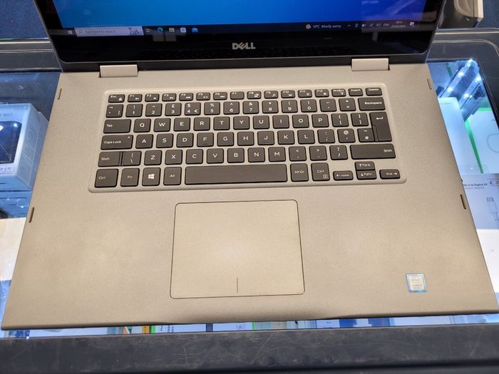 Dell Inspiron 5379 15.6" I5-8250u 1.60 Ghz 8gb Ram 512gb Ssd Windows 10 Pro (touch Screen)