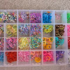 Loom bands