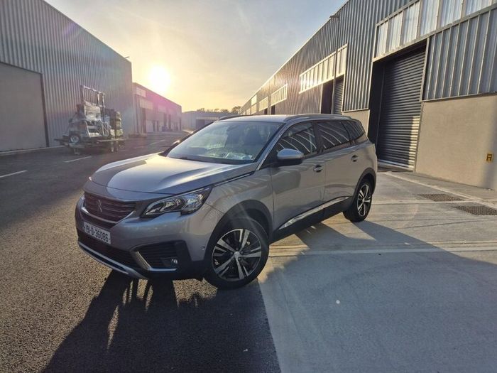 Peugeot 5008 2019