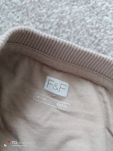 boy's jumper. Age 7/8.