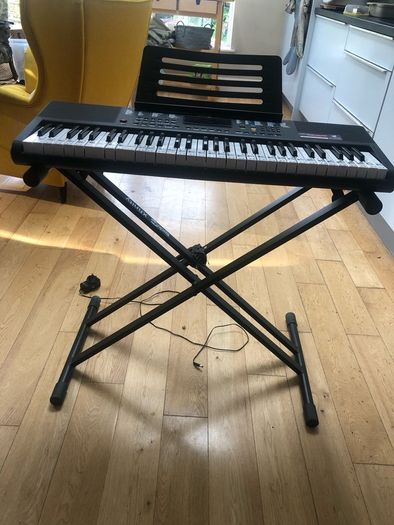 Rockjam 61 key electronic keyboard plus stand