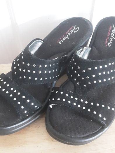 Wedge Shoes/Sketchers Memory Foam Wedge Slip-Ons ... Colour Black - Size: 4 UK - 37 EU