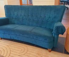 Top conditon 3-seater sofa couch teal velvet 72inches