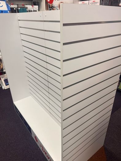 Slatwall Gondola Unit with Aluminium inserts