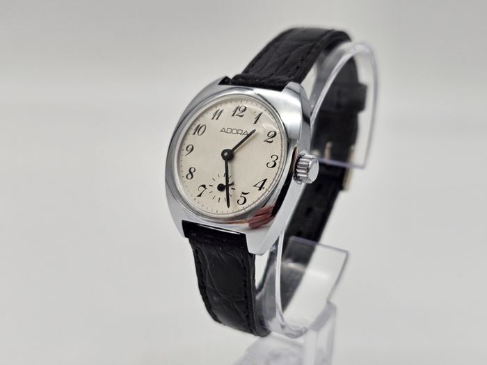 1970s Vintage Lady's Mechanical Wind up German made Watch