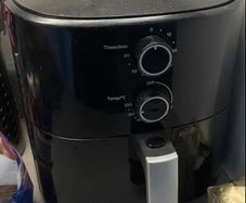Brown Thomas Brand Servis black 5 litre air fryer IN PERFECT CONDITION