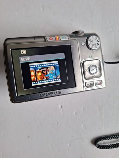 Olympus FE-230 8 megapixel digital camera