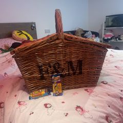 picnic basket