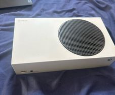 xbox series s. With two controllers and a decent headset. All wires included.