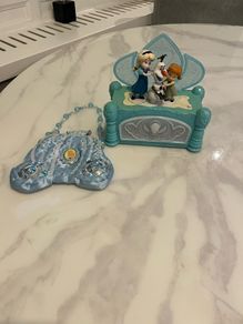 Elsa jewellery box (batteries included) and Elsa bag