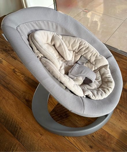 Nuna leaf baby rocker seat