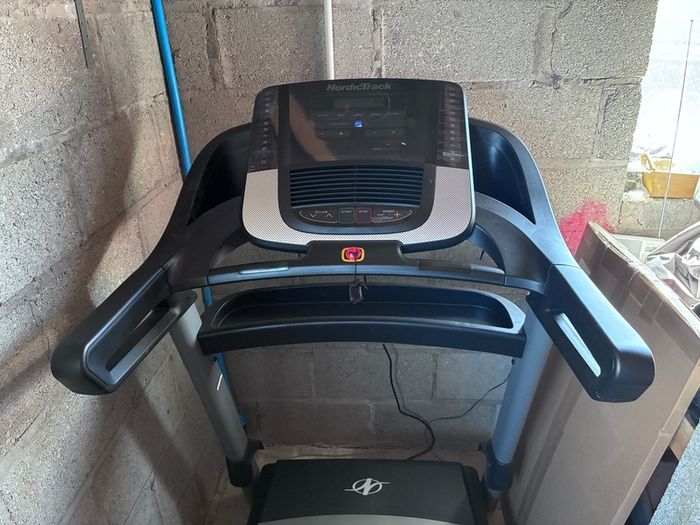 Nordic Trak S25i Treadmill