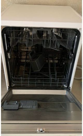 Whirlpool dish washer working perfect,