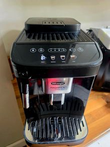 Delonghi Magnifica Evo coffee machine