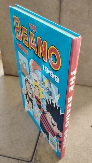 The Beano Book 1999  Near Fine Condition