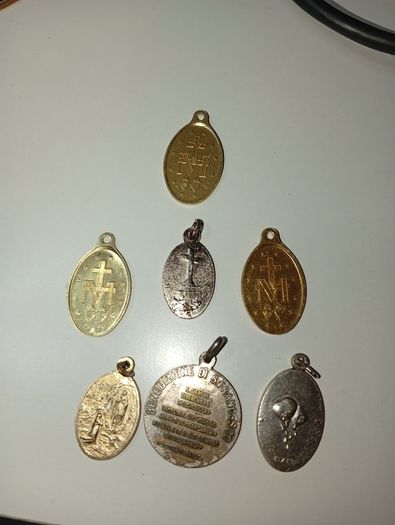 Small St Francis of Assisi religious medal with Italian blessing on the back plus other religious medals