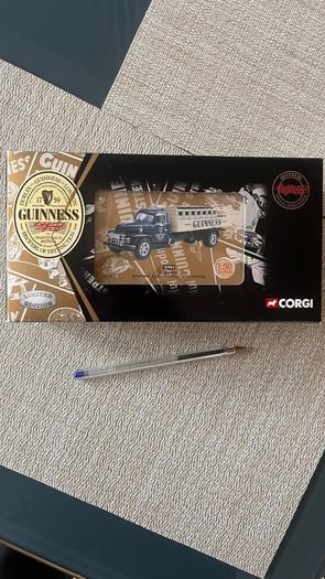 Guinness Diamond T 620 Truck Limited Edition