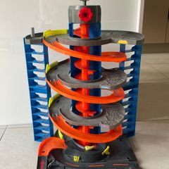 Hot Wheels Garage