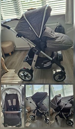 Silver Cross Pioneer Pram & Carrycot - Near New Condition