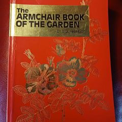 The Armchair Book of The Garden/ Dr. D. G. Hessayon/ 1986