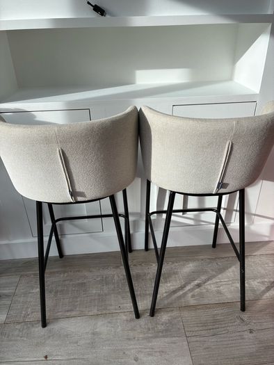 2 Breakfast Bar Stools by KAVEHOME