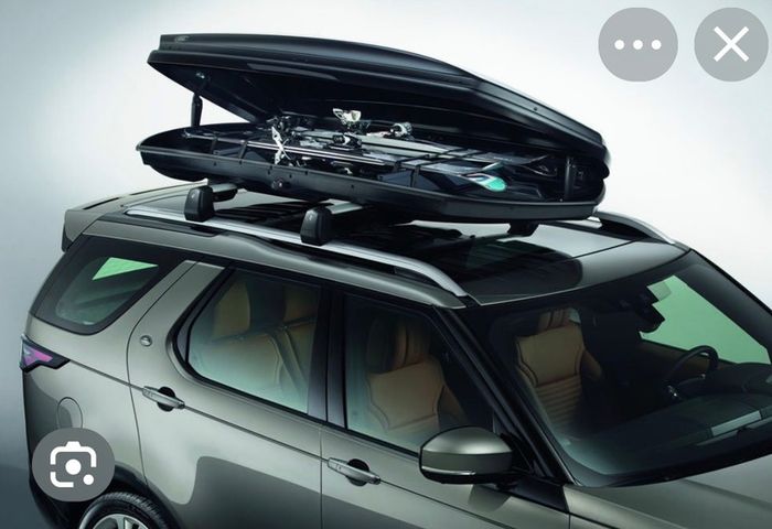 Roof box