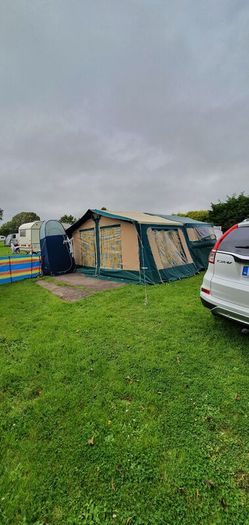 Trailer tent trigano