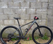 Scott Scale 970 Mountain Bike (Very Good Condition)