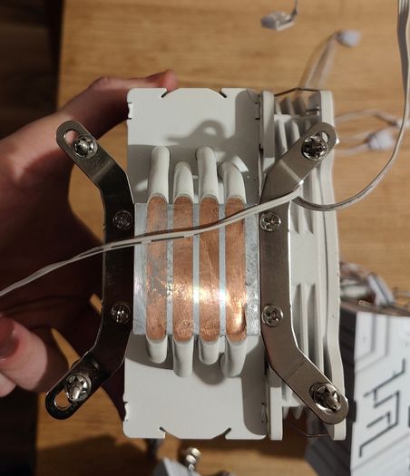 Tempest Tower CPU ARGB Cooler Black / White