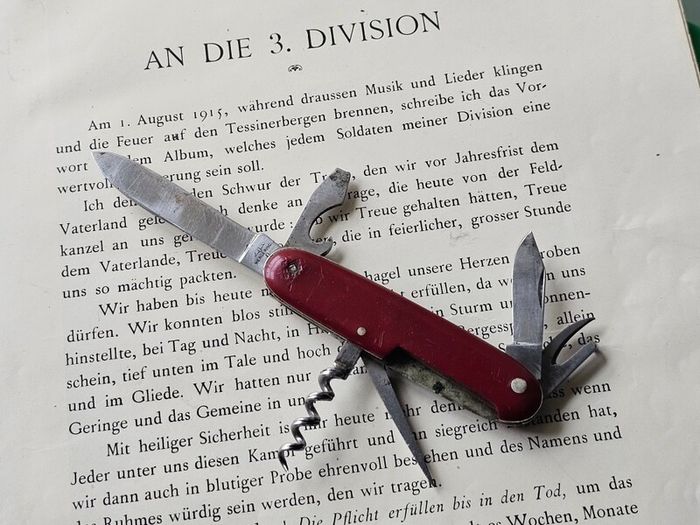 WW2 era Wengerinox Officier Knife Swiss Army Knife Collectable 1940s for Upcycling