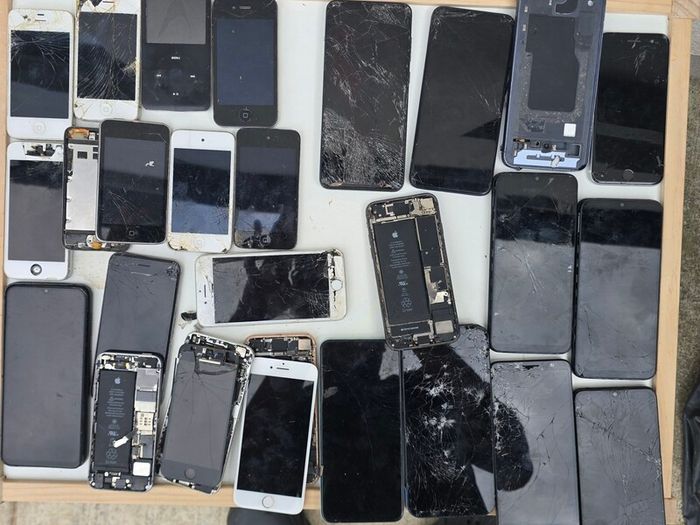 Phones lot