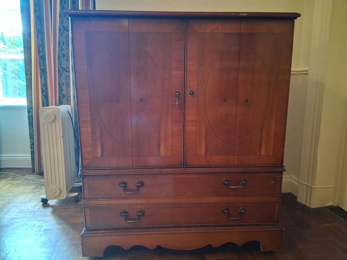 Mahogany TV unit