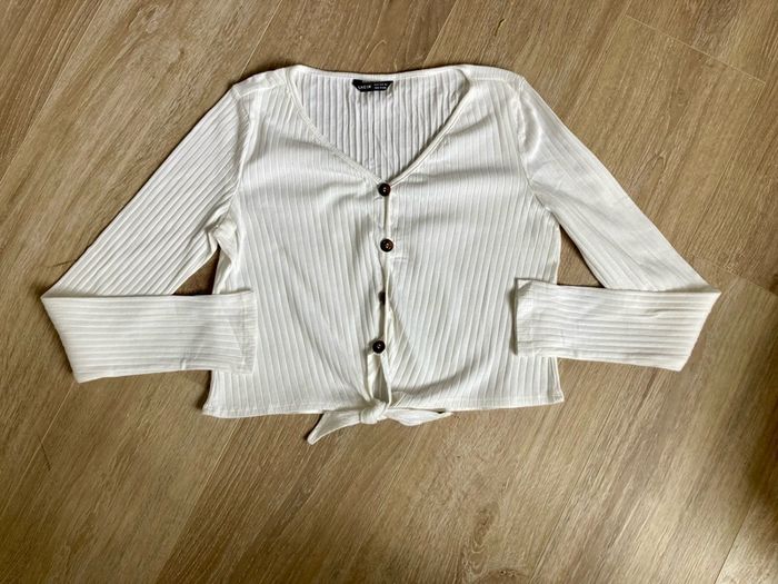 ladies cropped top size 10