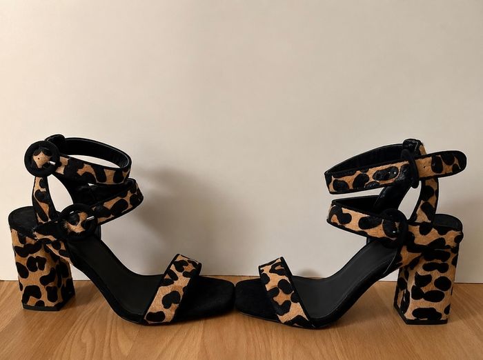 Fashion shoes