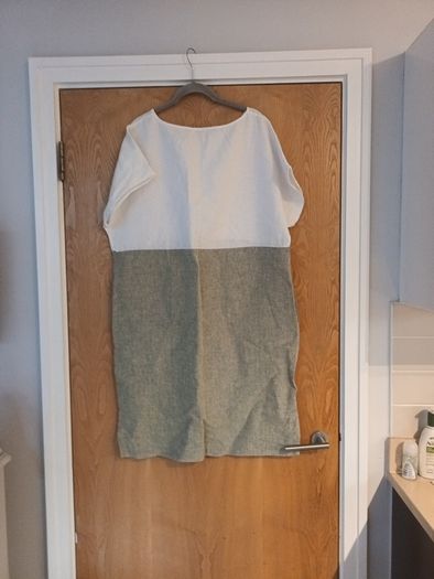 Bundle  Of Ladies Dresses,  Trousers & Jumpers & 1 Blouse. 8  Items.  S. 14