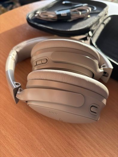 Bose QuietComfort QC Noise Cancelling Headphones Sandstone with case and cables