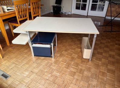 Desk "USM Kitos" modular
