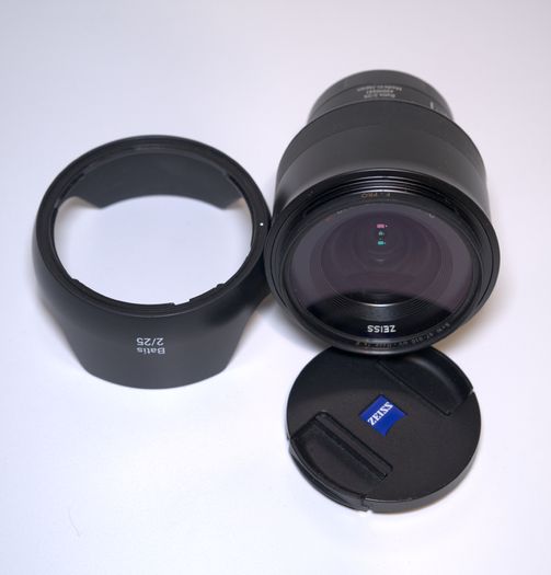 ZEISS Batis 2/25 Full-frame Sony E-mount with B+W F Pro UV Filter