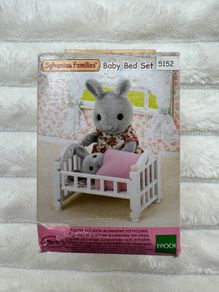 Sylvanian Families Baby Bed Set 5152 Damaged opened Box Please see pictures