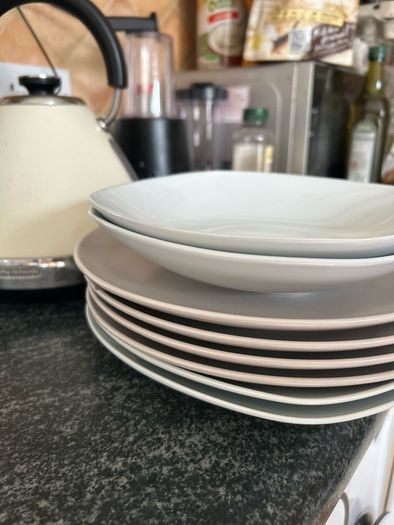 plates
