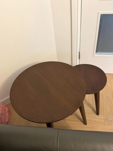 2 sets (4tables) nesting tables Murphy home