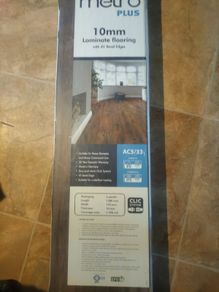 Metro Plus 4V Range Chestnut Laminate Flooring AC5