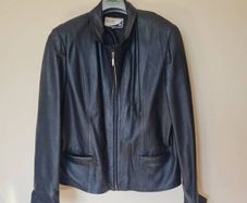 Su and ha leather jacket Size xl more like a 16 black leather in excellent condition