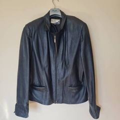 Su and ha leather jacket Size xl more like a 16 black leather in excellent condition