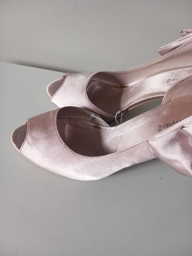 Ladies Shoes