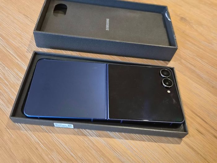 Samsung Flip 7