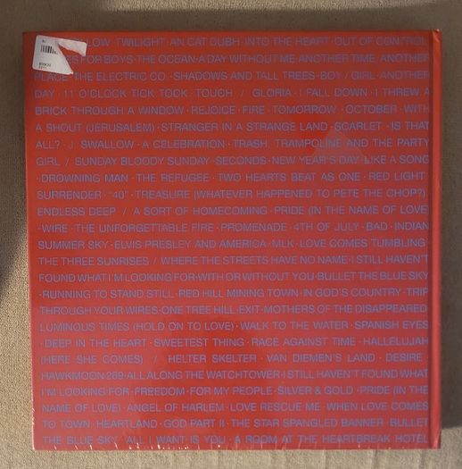 U2 The Complete Lyrics 1979 - 1988 Volume 1 (fan club exclusive gift)