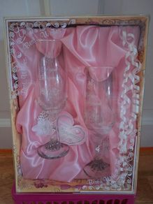 Engagement champagne flutes