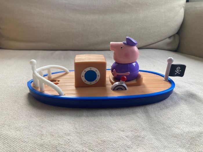 Peppa pig grandpa pigs boat