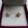 Vintage 14K Yellow Gold Pearl Stud Earrings 1,6g Image 6